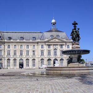 france/nouvelle-aquitaine/bordeaux/place-de-la-bourse