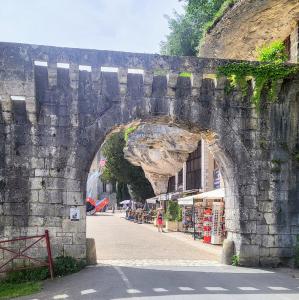 france/nouvelle-aquitaine/brantome/porte-des-reformes