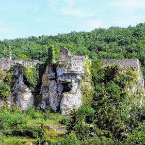 france/nouvelle-aquitaine/chateau-de-gavaudun