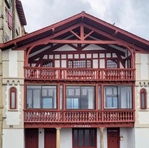 france/nouvelle-aquitaine/ciboure/quai-maurice-ravel-port