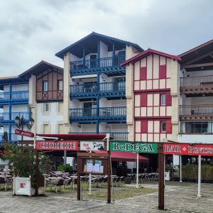 france/nouvelle-aquitaine/hendaye/port-de-plaisance