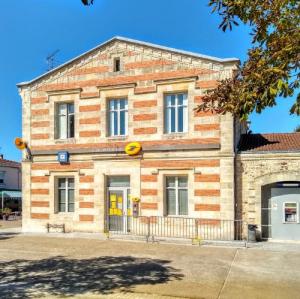 france/nouvelle-aquitaine/hourtin/poste