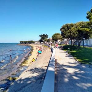 france/nouvelle-aquitaine/la-flotte/plage-de-l-arnerault