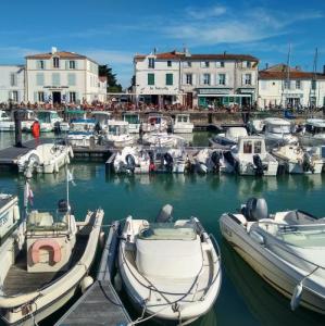 france/nouvelle-aquitaine/la-flotte/port