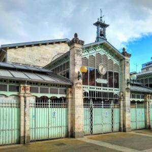 france/nouvelle-aquitaine/la-rochelle/marche-central