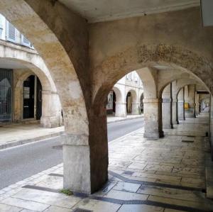 france/nouvelle-aquitaine/la-rochelle/rue-du-minage