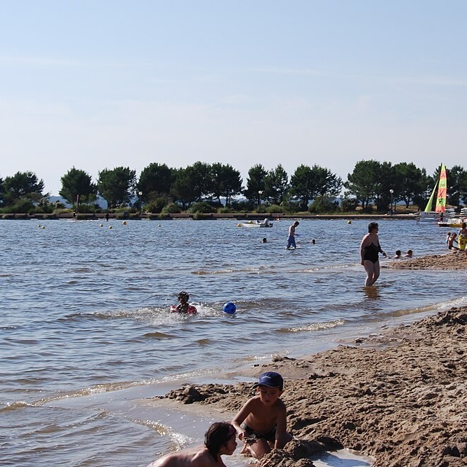 france/nouvelle-aquitaine/lac-d-hourtin