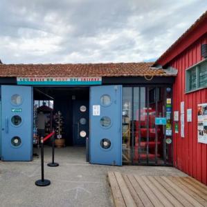 france/nouvelle-aquitaine/le-grand-village-plage/musee-des-salines