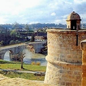 france/nouvelle-aquitaine/navarrenx