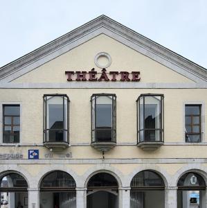 france/nouvelle-aquitaine/orthez/theatre