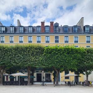 france/nouvelle-aquitaine/pau/place-royale