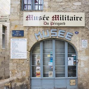 france/nouvelle-aquitaine/perigueux/musee-militaire