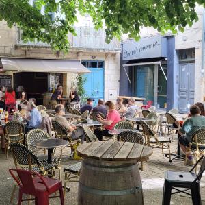 france/nouvelle-aquitaine/perigueux/place-saint-silain