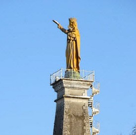 france/nouvelle-aquitaine/poitiers/statue-de-notre-dame-des-dunes