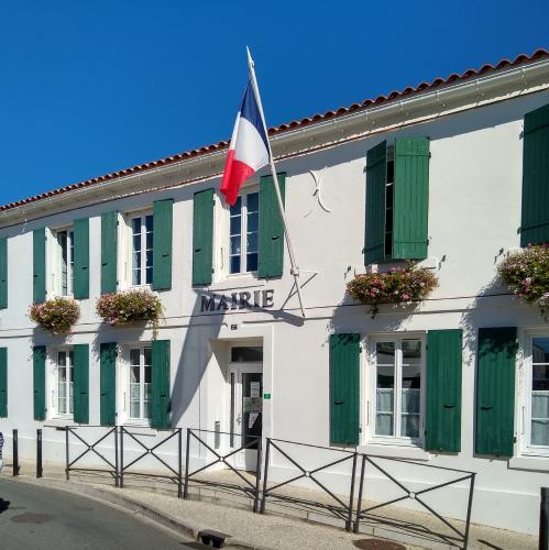 france/nouvelle-aquitaine/saint-denis-d-oleron/mairie