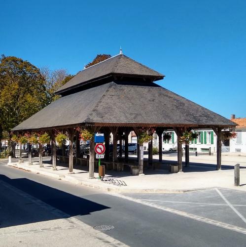 france/nouvelle-aquitaine/saint-georges-d-oleron/marche-couvert