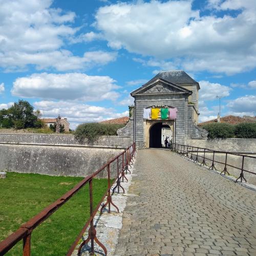 france/nouvelle-aquitaine/saint-martin-de-re/porte-des-campani