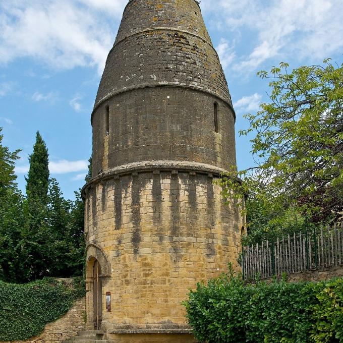 france/nouvelle-aquitaine/sarlat-la-caneda/lanterne-des-morts