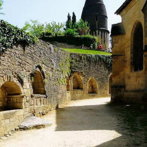 france/nouvelle-aquitaine/sarlat-la-caneda/passage-des-enfeus