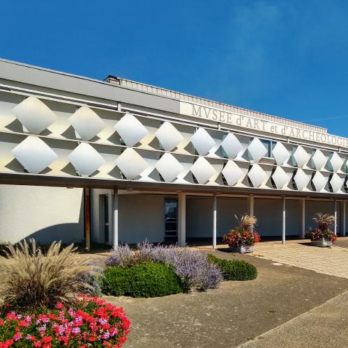 france/nouvelle-aquitaine/soulac-sur-mer/musee-d-art-et-d-archeologie