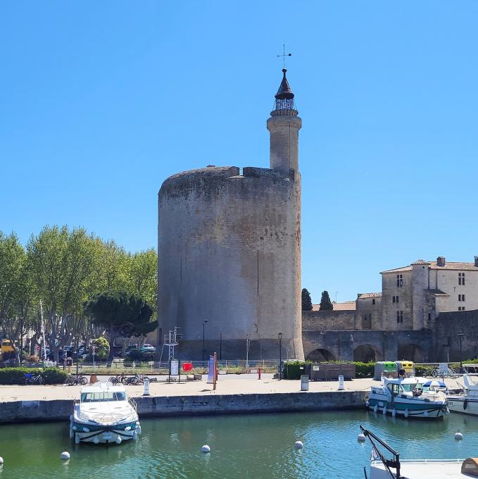 france/occitanie/aigues-mortes/tour-de-constance