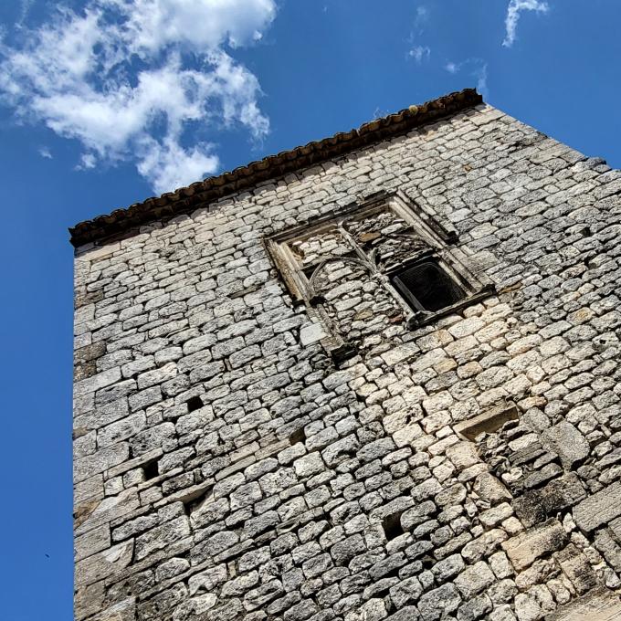 france/occitanie/aigueze/ancien-hopital