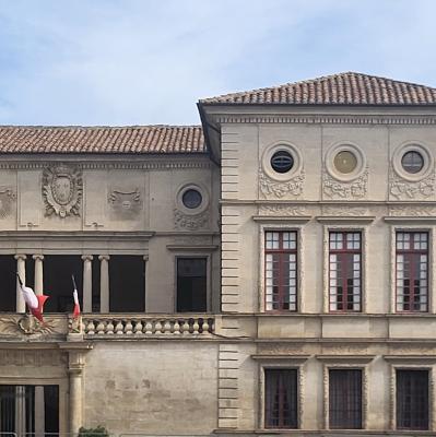 france/occitanie/beaucaire-gard/hotel-de-ville