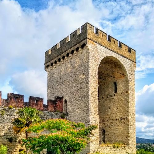 france/occitanie/cahors/tour-de-la-barbacane