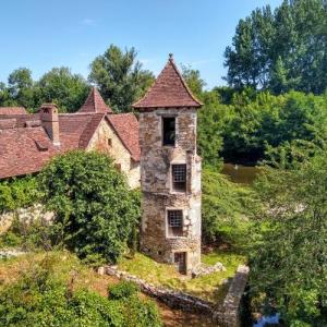 france/occitanie/carennac/tourelle