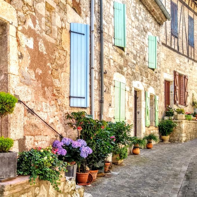 france/occitanie/castelnau-de-montmiral/rue-des-chiffonniers