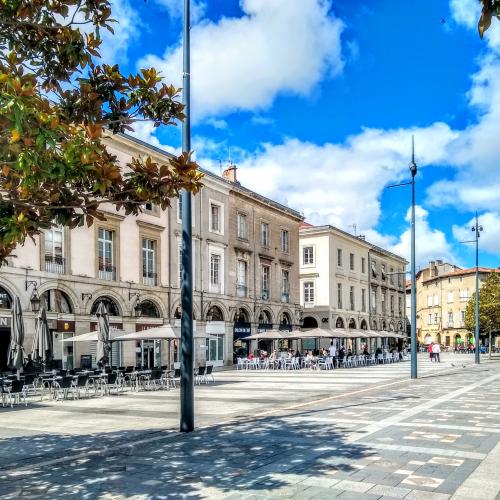 france/occitanie/castres/place-jean-jaures