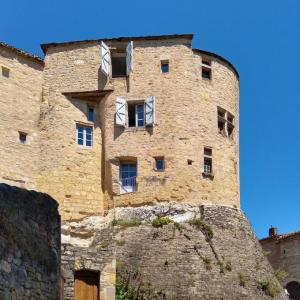 france/occitanie/cordes-sur-ciel/tour-de-la-barbacane