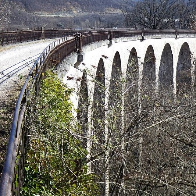 france/occitanie/foix/pont-de-vernajoul