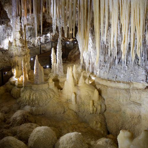 france/occitanie/grotte-de-clamouse