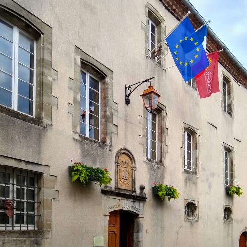 france/occitanie/lautrec/mairie