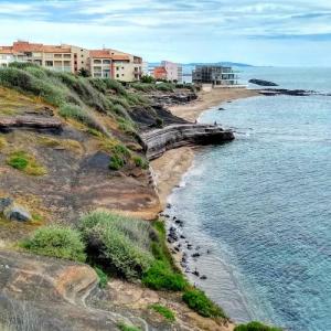 france/occitanie/le-cap-d-agde/plage-des-falaises