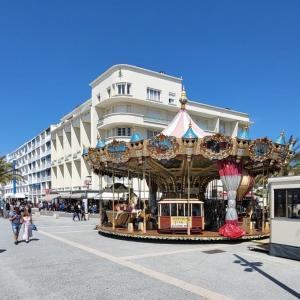 france/occitanie/le-grau-du-roi/promenade-du-front-de-mer-plage-rive-gauche