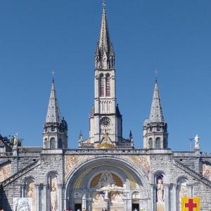 france/occitanie/lourdes/basilique-notre-dame-du-rosaire