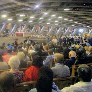 france/occitanie/lourdes/basilique-souterraine-saint-pie-x