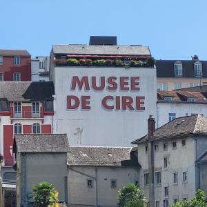 france/occitanie/lourdes/musee-de-cire