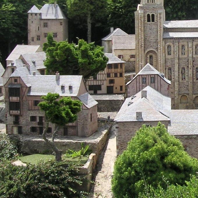 france/occitanie/lourdes/musee-du-petit-lourdes