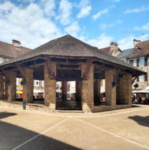 france/occitanie/martel/halles-de-marche