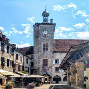 france/occitanie/martel/palais-de-la-raymondie