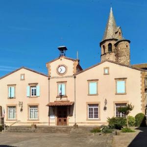 france/occitanie/monesties/mairie