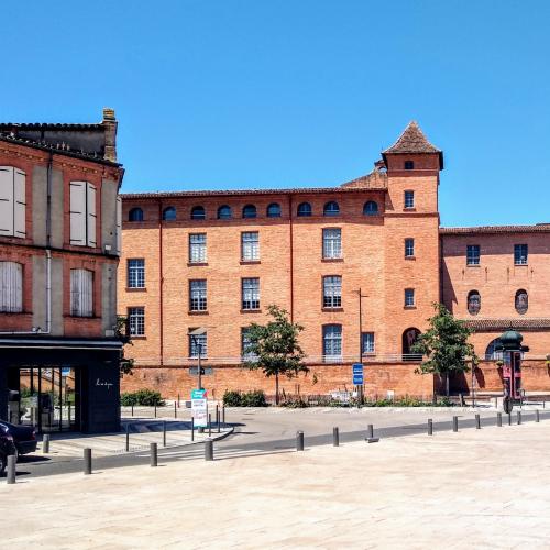 france/occitanie/montauban/centre-du-patrimoine