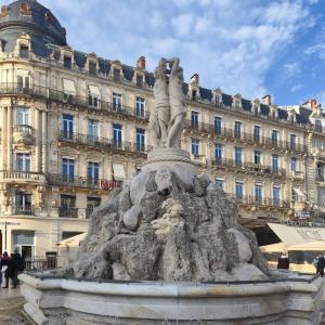 france/occitanie/montpellier/place-de-la-comedie