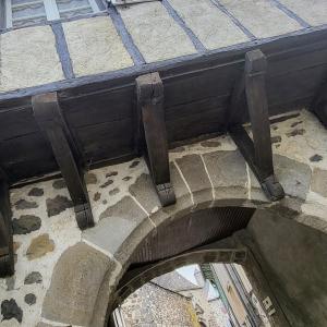 france/occitanie/mur-de-barrez/porte-de-de-la-berque