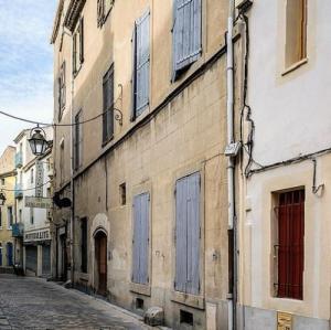 france/occitanie/narbonne/rue-droite