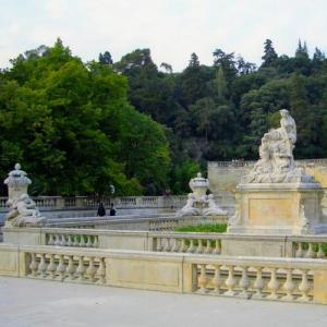 france/occitanie/nimes/jardins-de-la-fontaine