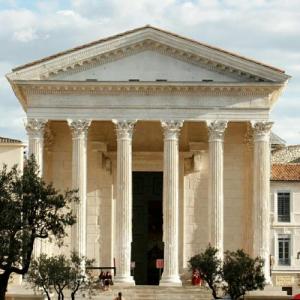 france/occitanie/nimes/maison-carree